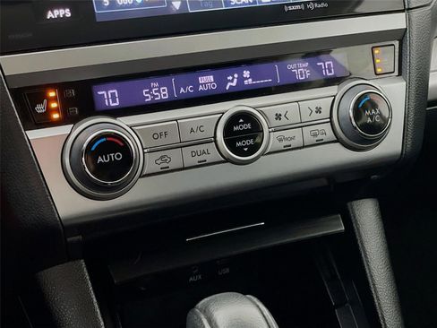 Used 2017 Subaru Outback 2.5i Premium image 18