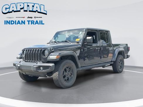 Used 2022 Jeep Gladiator Sport AWD/4WD image 1