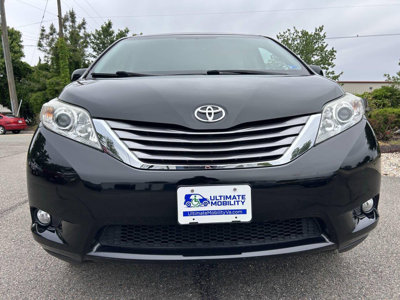 Used 2017 Toyota Sienna XLE FWD image 18