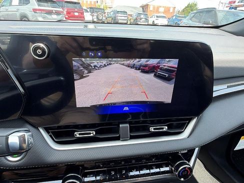 New 2027 Chevrolet Equinox LT w/ Convenience Package II FWD image 27