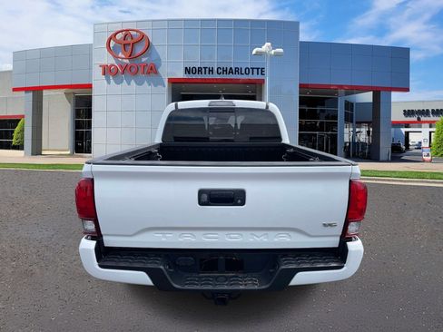 Used 2023 Toyota Tacoma SR5 w/ Technology Package image 7