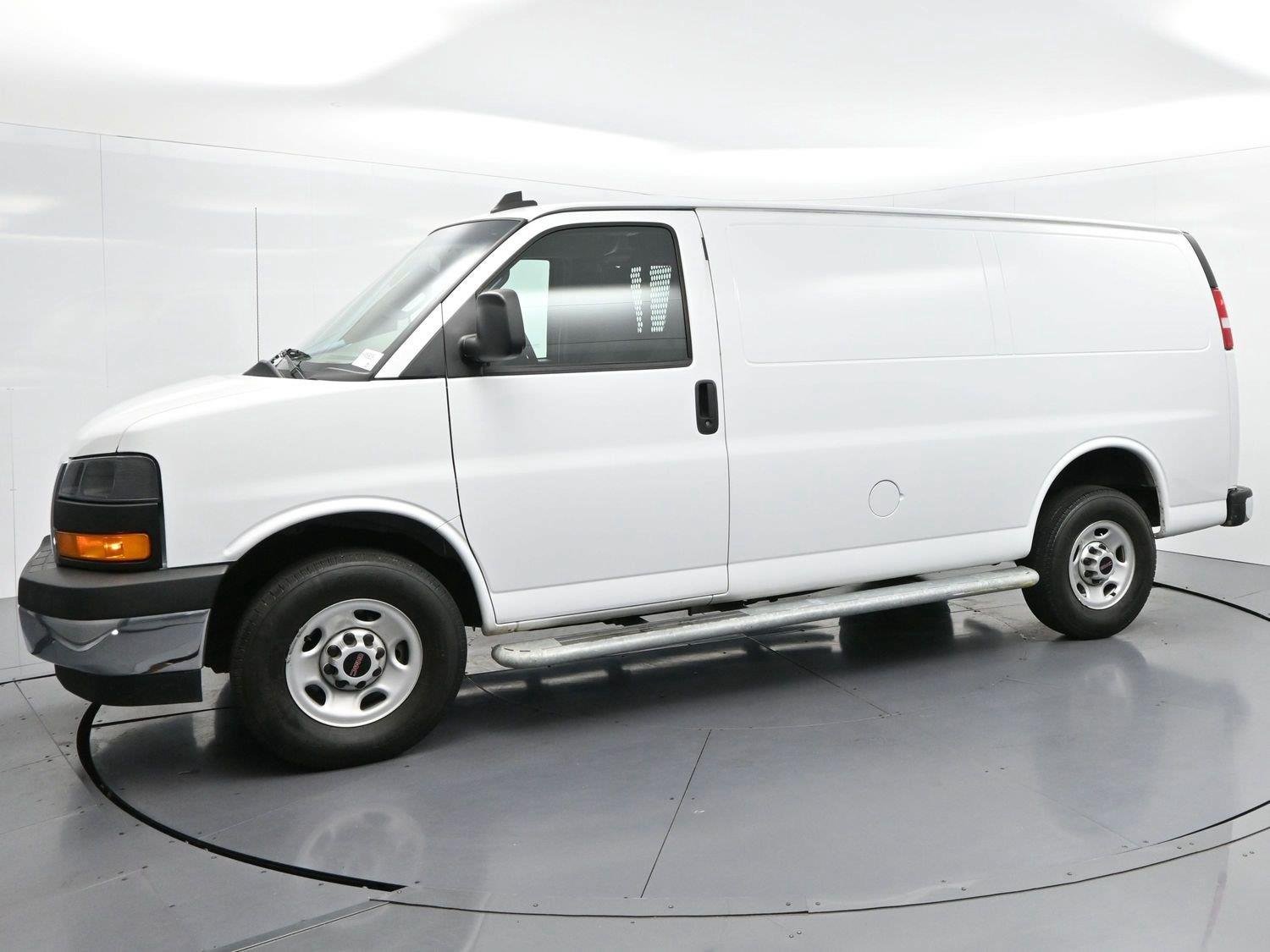 Used 2024 GMC Savana 2500 w/ Driver Convenience Package RWD image 4