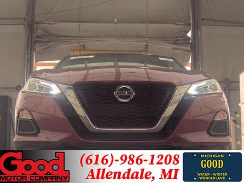 Used 2020 Nissan Altima 2.5 SR FWD image 1