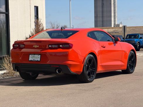 Used 2020 Chevrolet Camaro LT RWD image 5