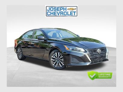 Used 2024 Nissan Altima 2.5 SV