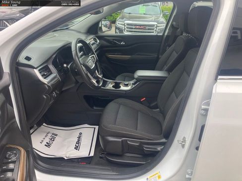 Used 2022 GMC Acadia SLE FWD image 15