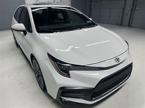 Used 2020 Toyota Corolla XSE FWD image 9