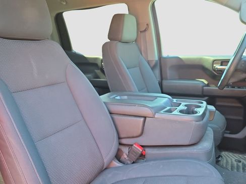 Used 2019 Chevrolet Silverado 1500 Custom Trail Boss w/ Custom Convenience Package AWD/4WD image 18