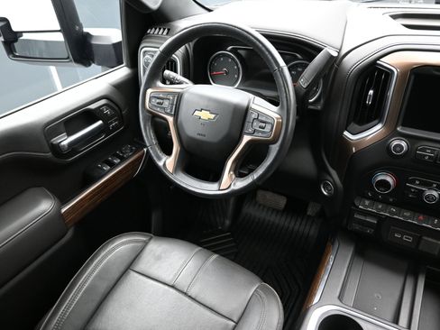 Used 2020 Chevrolet Silverado 2500 High Country w/ Z71 Off-Road Package image 23