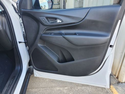 Used 2019 Chevrolet Equinox LT image 19