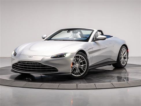 Used 2023 Aston Martin V8 Vantage Roadster image 16