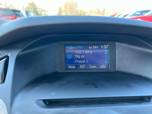 Used 2013 Ford Focus SE image 22