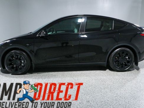 Used 2023 Tesla Model Y Long Range AWD/4WD image 10