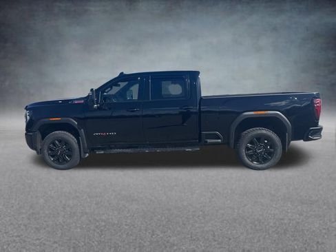 Used 2024 GMC Sierra 2500 AT4 w/ AT4 Preferred Package AWD/4WD image 2