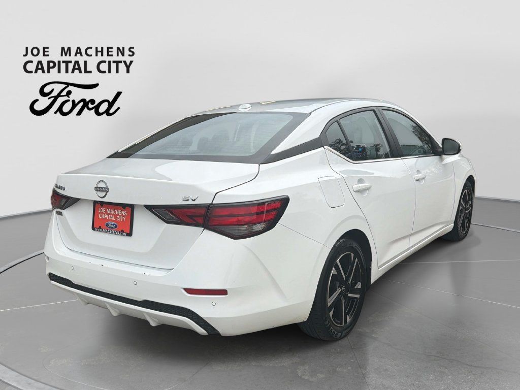 Used 2024 Nissan Sentra SV FWD image 5