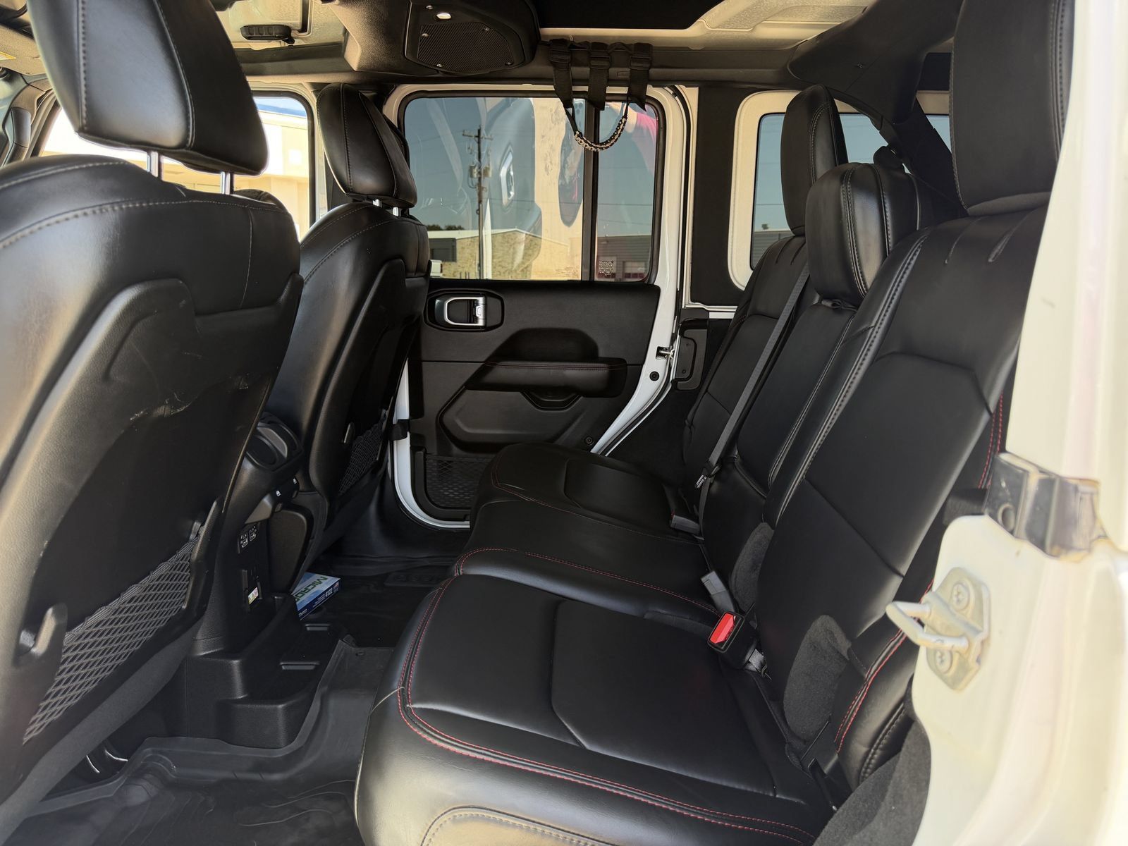 Used 2024 Jeep Wrangler Unlimited Rubicon AWD/4WD image 26