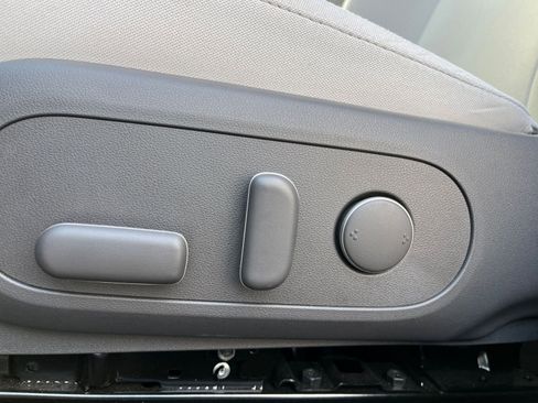 Used 2025 Hyundai Kona SEL image 23