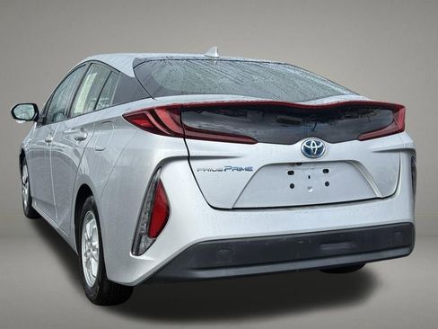 Used 2018 Toyota Prius Prime Plus FWD image 3