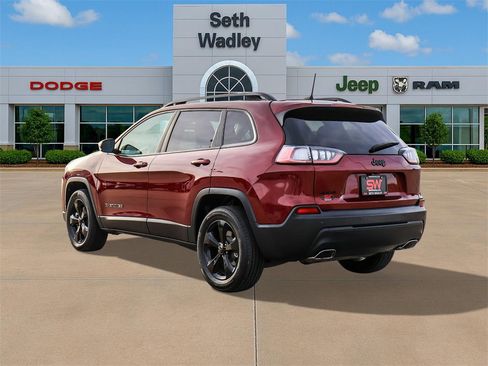 Used 2019 Jeep Cherokee Latitude Plus image 5