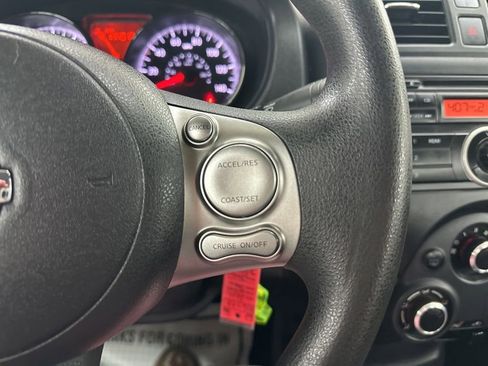 Used 2014 Nissan Versa SV image 31