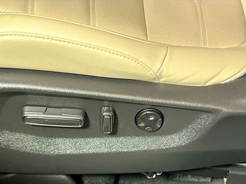 Used 2022 Honda CR-V Touring image 15