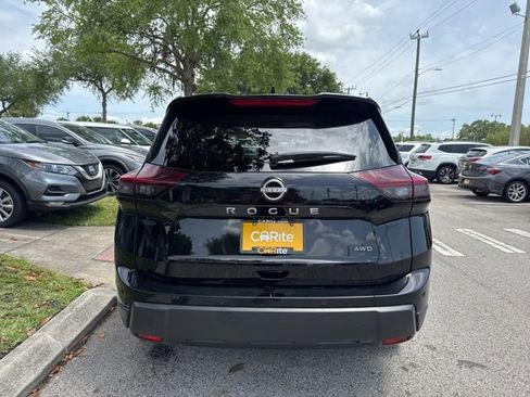 Used 2025 Nissan Rogue SV AWD/4WD image 6