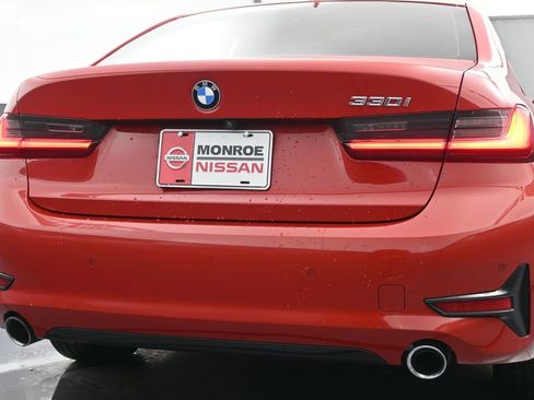 Used 2022 BMW 330i 330i w/ Premium Package image 10