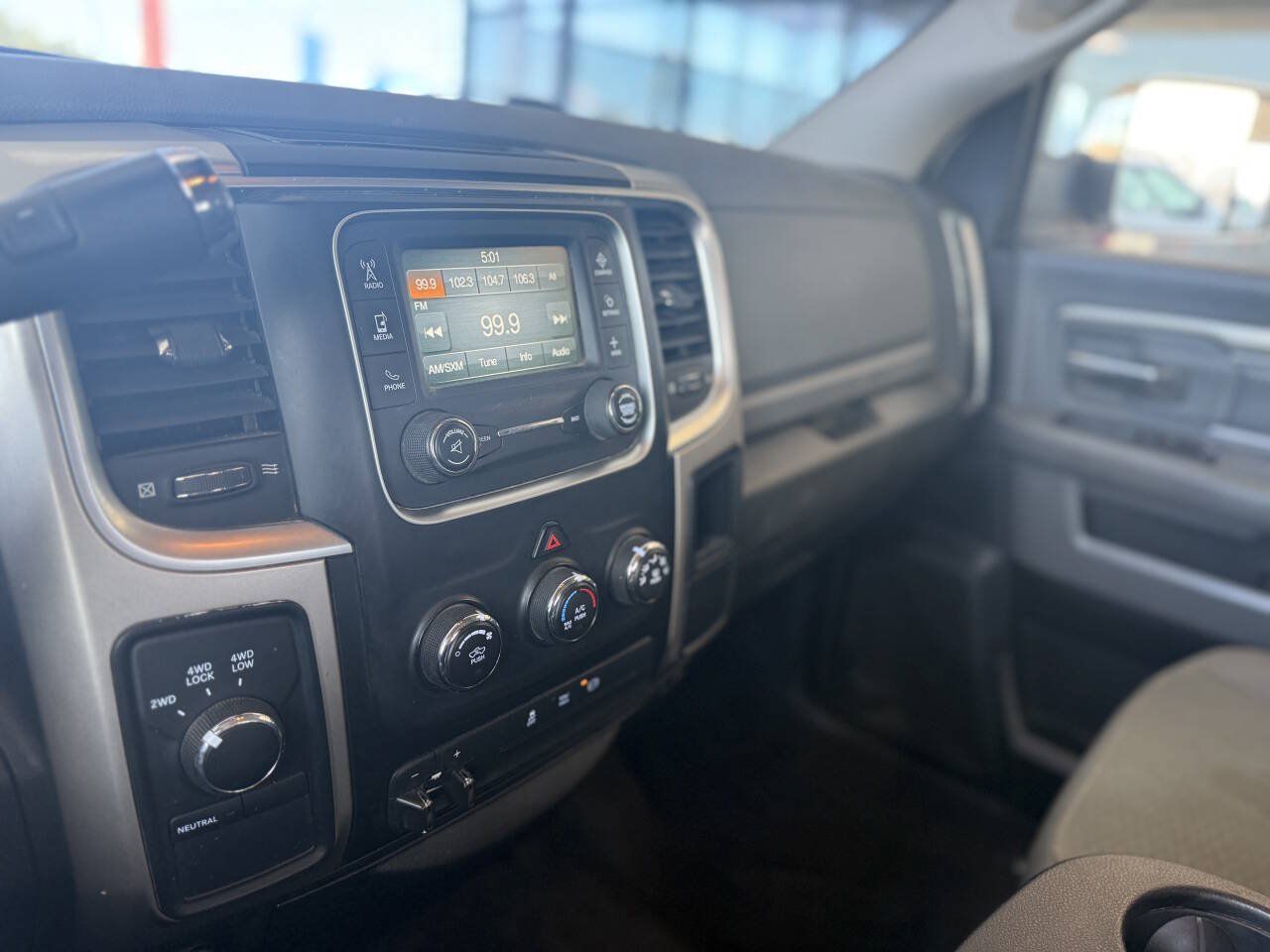 Used 2017 RAM 3500 SLT AWD/4WD image 11