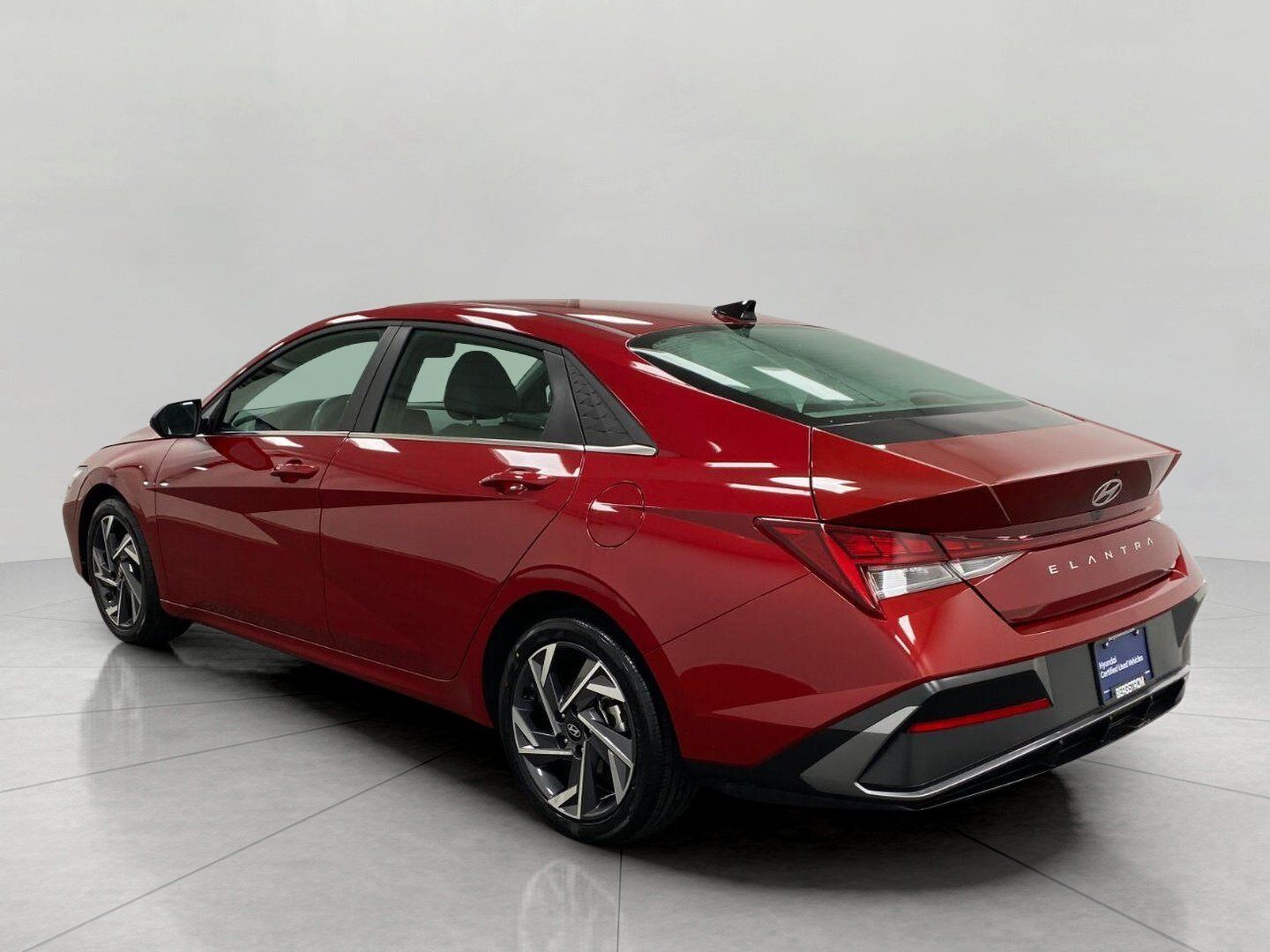 Certified 2025 Hyundai Elantra SEL FWD image 6