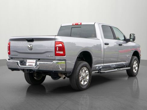 Used 2024 RAM 2500 Big Horn w/ Safety Group AWD/4WD image 7
