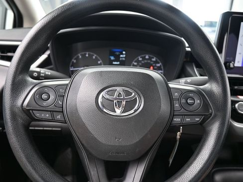 Used 2024 Toyota Corolla LE image 29