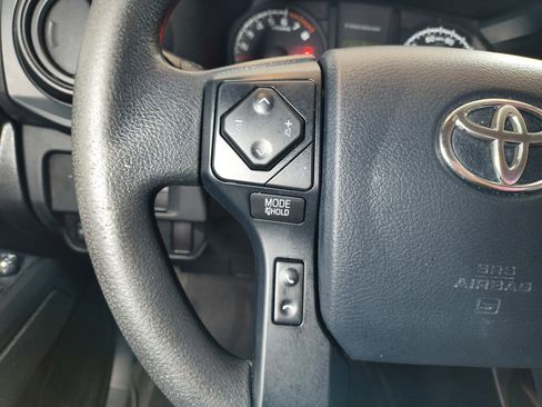 Used 2017 Toyota Tacoma SR w/ Tow Package image 11