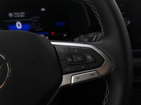 Used 2022 Volkswagen Taos SE image 25