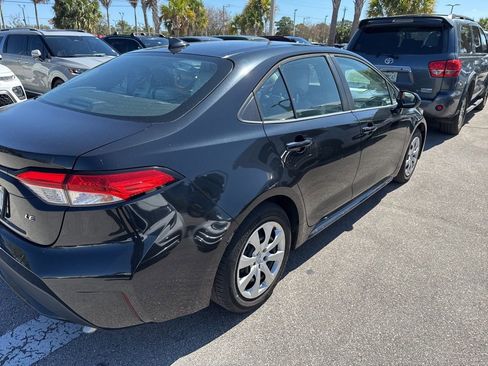 Used 2021 Toyota Corolla LE image 7