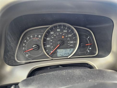 Used 2013 Toyota RAV4 XLE image 26
