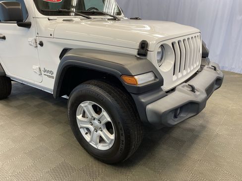 Certified 2020 Jeep Wrangler Sport image 39