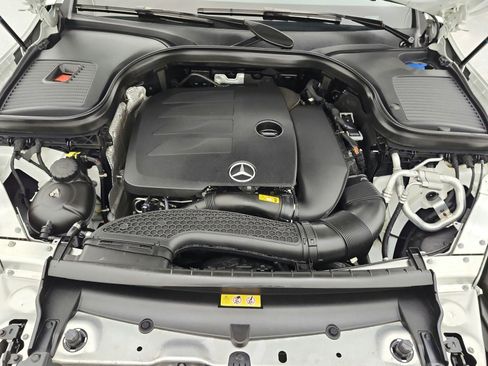 Used 2020 Mercedes-Benz GLC 300 4MATIC image 16
