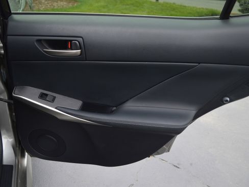 Used 2019 Lexus IS 300 F Sport w/ F Sport Package RWD image 35