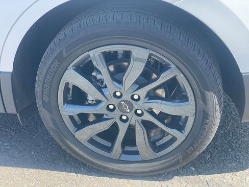 Used 2023 Chevrolet Equinox RS w/ RS Leather Package AWD/4WD image 32