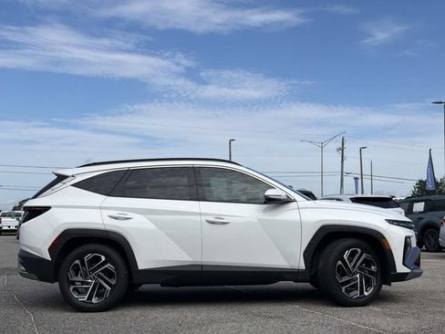 Used 2025 Hyundai Tucson Limited FWD image 5