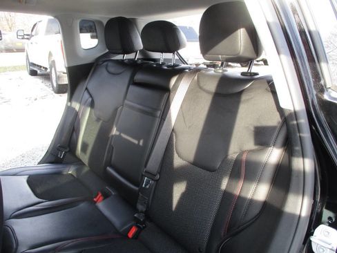 Used 2018 Jeep Compass Trailhawk w/ Cold Weather Group image 28