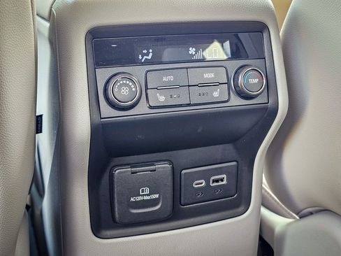 Used 2021 GMC Acadia SLT w/ Premium Package AWD/4WD image 36