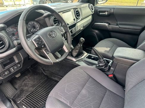 Used 2019 Toyota Tacoma TRD Off-Road image 13