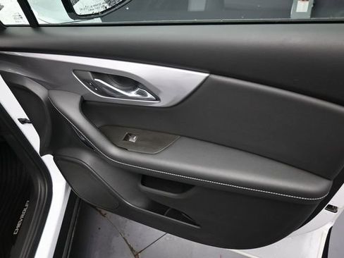 Used 2024 Chevrolet Blazer LT w/ Convenience Package image 32