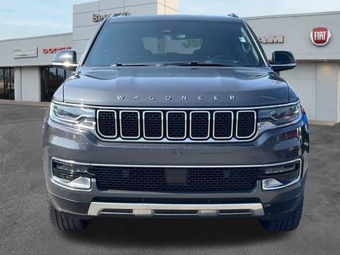 Used 2023 Jeep Wagoneer L Series III w/ Premium Group I AWD/4WD image 2