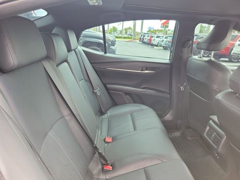 Used 2025 Toyota Camry XSE FWD image 15