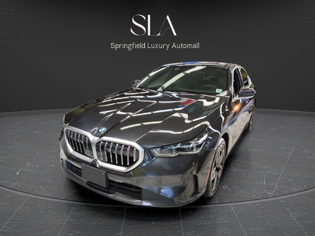 Used 2026 BMW 530i xDrive w/ Premium Package AWD/4WD image 3