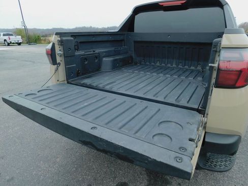 Used 2023 Hyundai Santa Cruz SEL w/ Cargo Package image 12