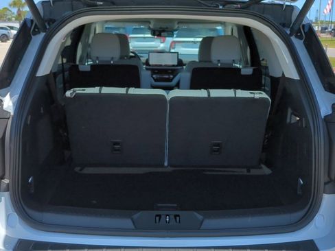 New 2026 Ford Explorer Platinum image 13