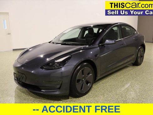 Used 2023 Tesla Model 3 Standard Range image 3